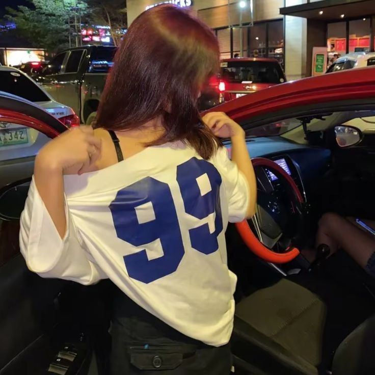 Discovery splash banner for Lovebugs™ | Social . Events . Gws . Chill Discord server